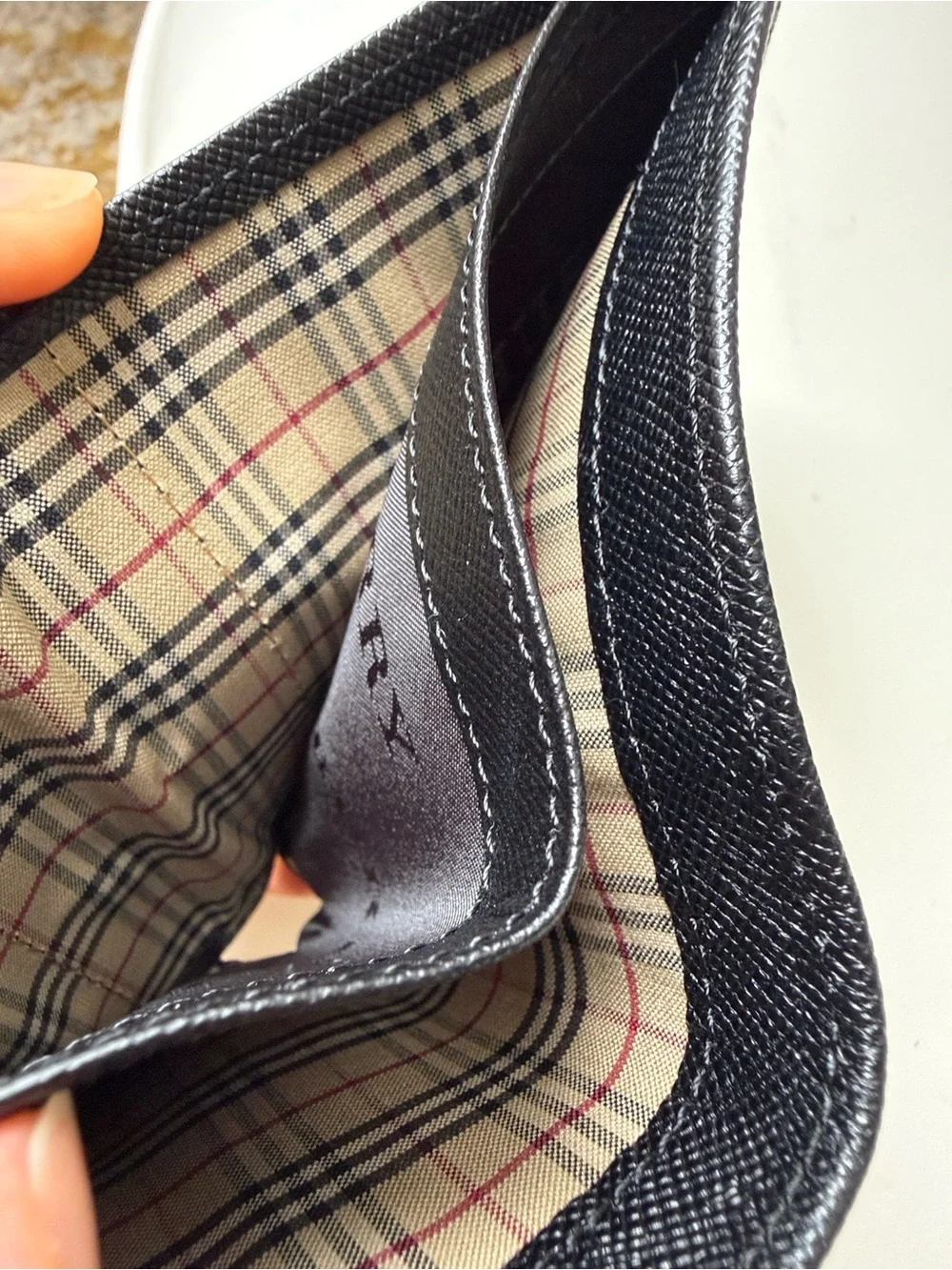 Burberry Black Textured Leather Bi-Fold Card Holder wallet men